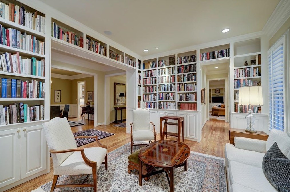 76 Broad Oaks Dr, Houston TX  77056-1201 exterior