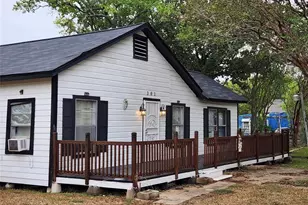 301 N Avenue D, Freeport, TX 77541 - Photo 2