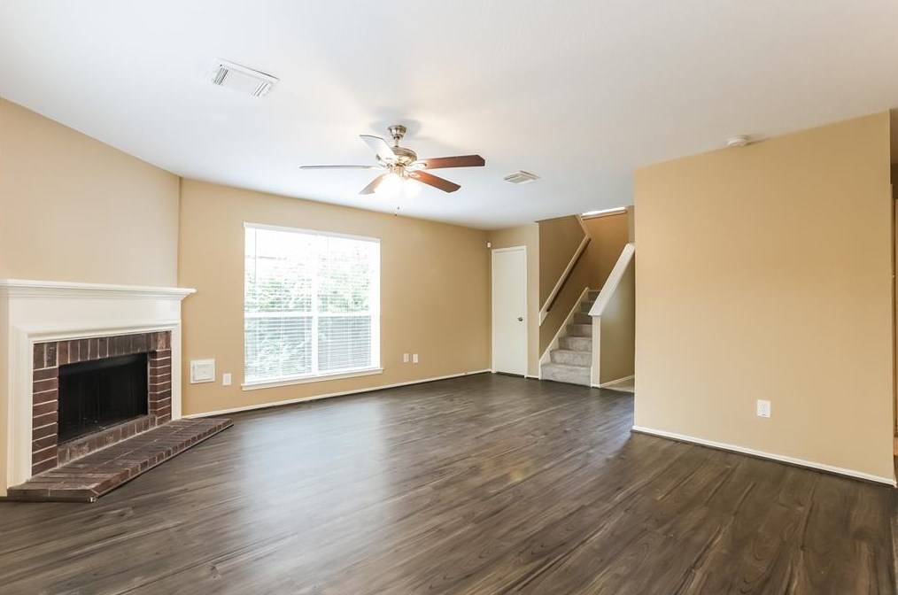 8623 Cold Lake Dr, Houston TX  77088-8040 exterior