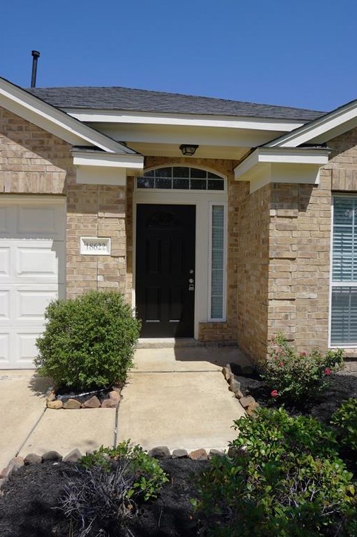 18622 Cypress Lake Village Dr, Cypress, TX 77429