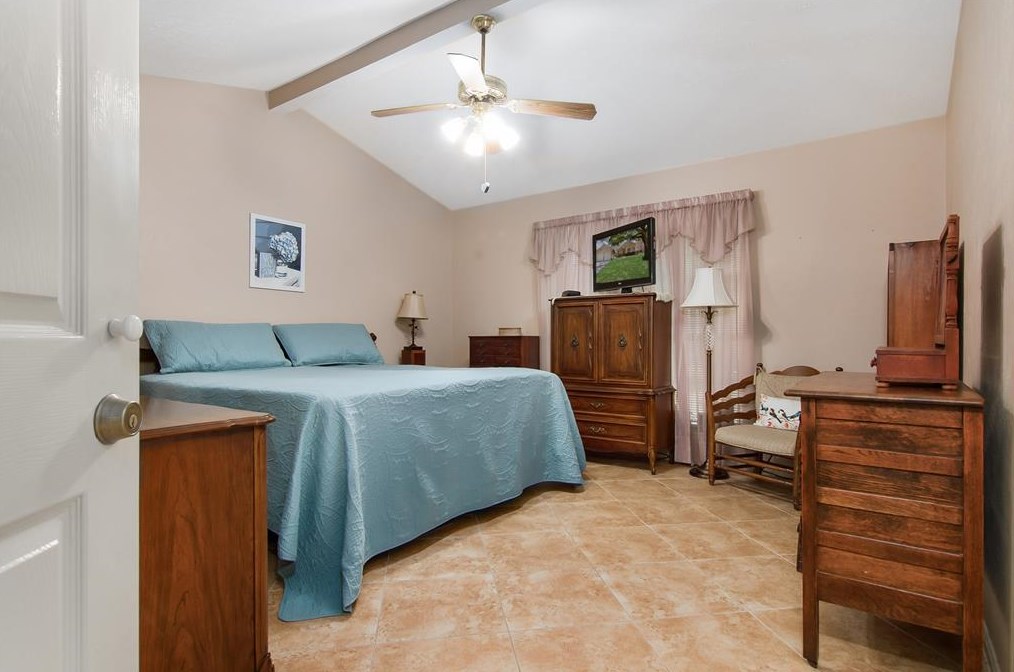 4251 Armand Vw Dr, Pasadena TX 77505-4469 exterior