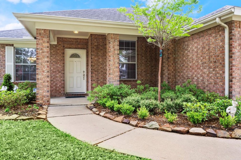 10631 Sterling Manor Dr, Spring, TX 77379-3269