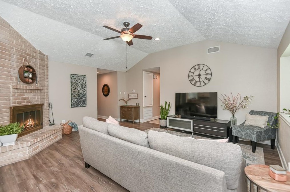 13530 Bridgepath Cv, Houston TX  77041-5730 exterior