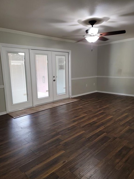 16516 Diana Ln, Houston TX  77062-5714 exterior