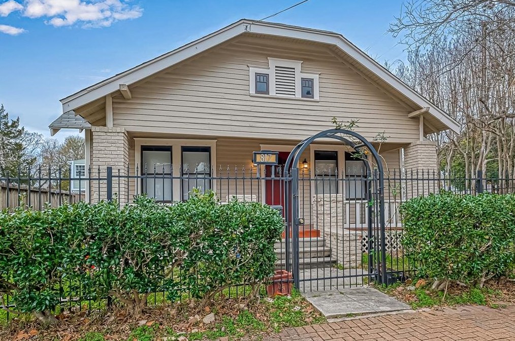 817 Henderson St, Houston, TX 77007