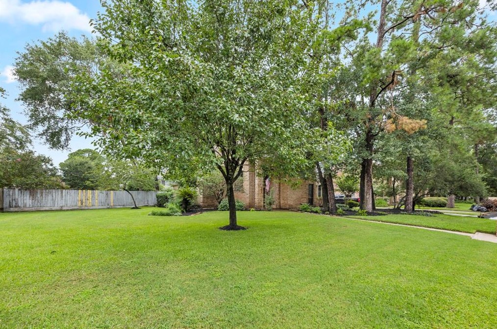 6031 Spring Creek Grove Ln, Spring, TX 77379-8832
