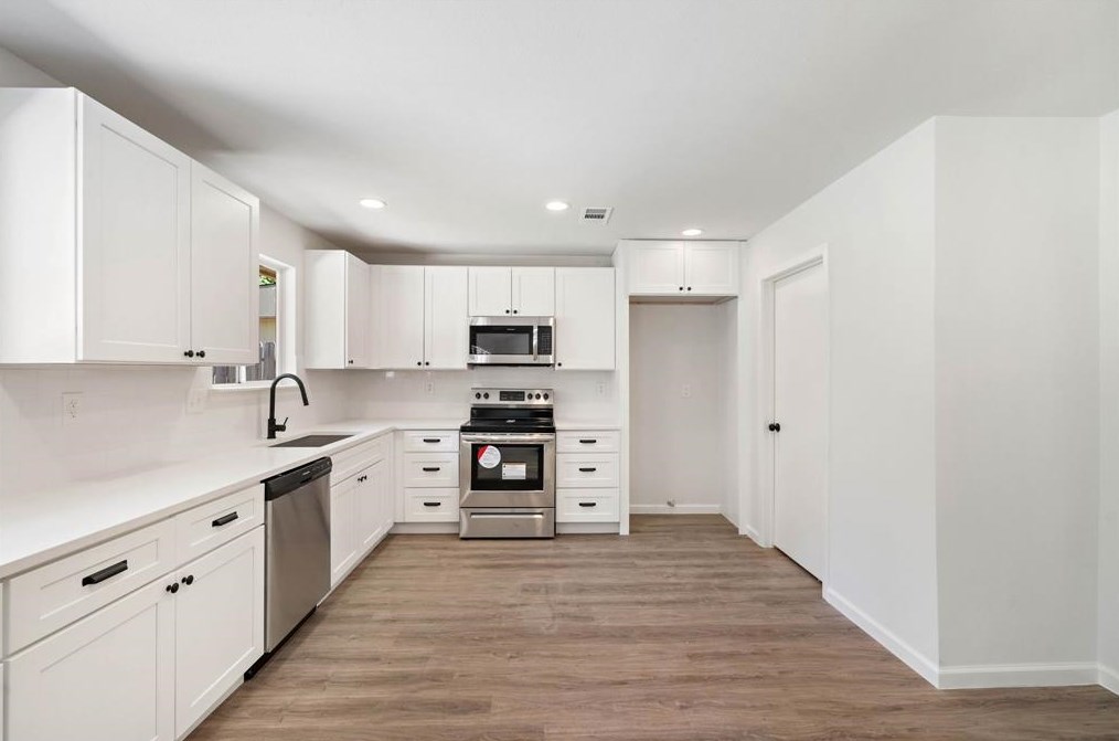 6403 Brookgate Dr, Spring TX 77373-7212 exterior