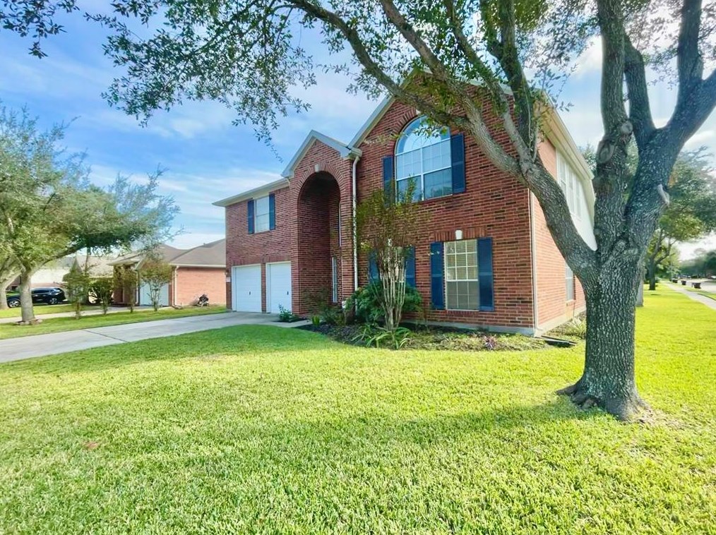 14335 Berrington Dr, Houston, TX 77083