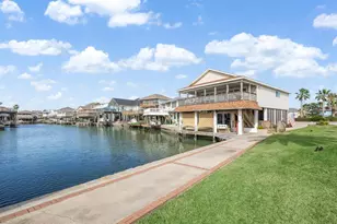 223 Easterly Dr, Tiki Island, TX 77554 - Photo 30