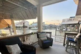 223 Easterly Dr, Tiki Island, TX 77554 - Photo 4