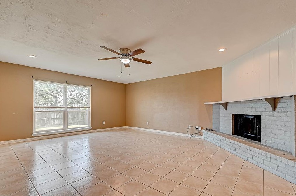 14538 Dartwood Dr, Houston TX  77049-3804 exterior