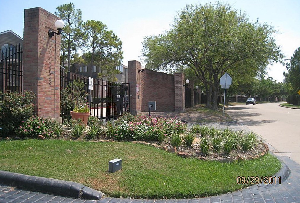 2023 Gentryside Dr #107, Houston, TX 77077