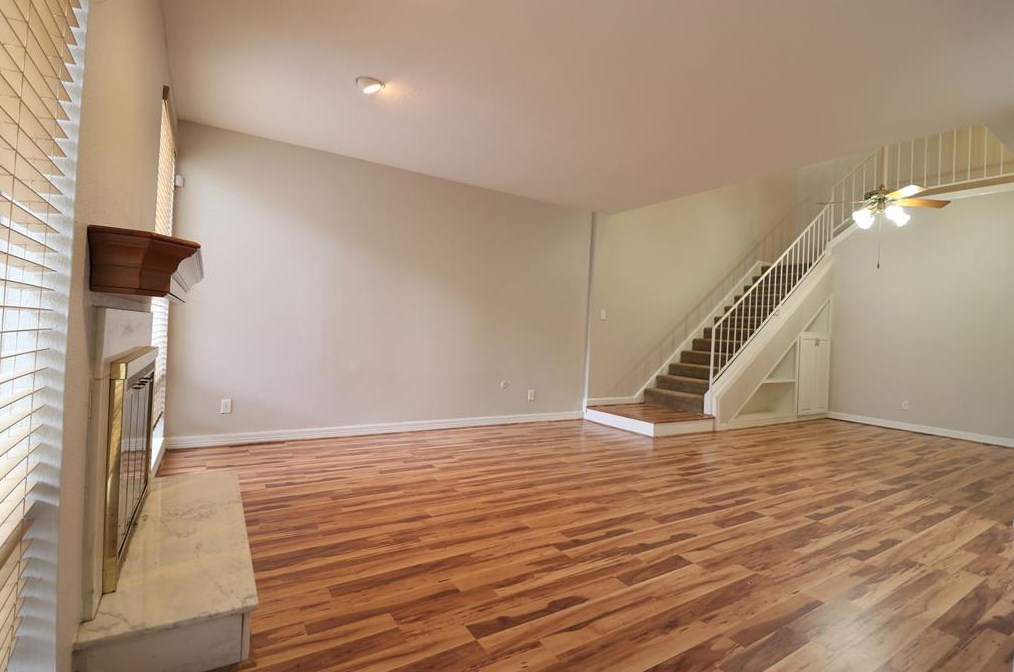 1116 Bering Dr Apt 13, Houston, TX 77057