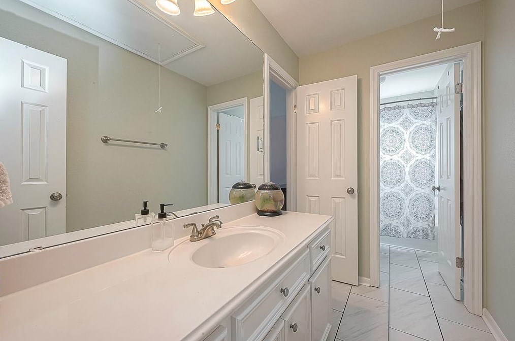 15002 Inverrary Dr, Houston TX  77095-2841 exterior