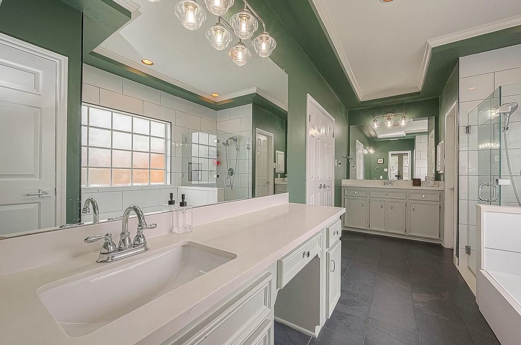 15002 Inverrary Dr, Houston TX  77095-2841 exterior