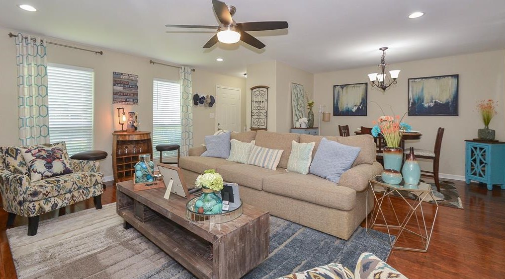 10264 Briar Forest Dr, Houston TX  77042-2452 exterior