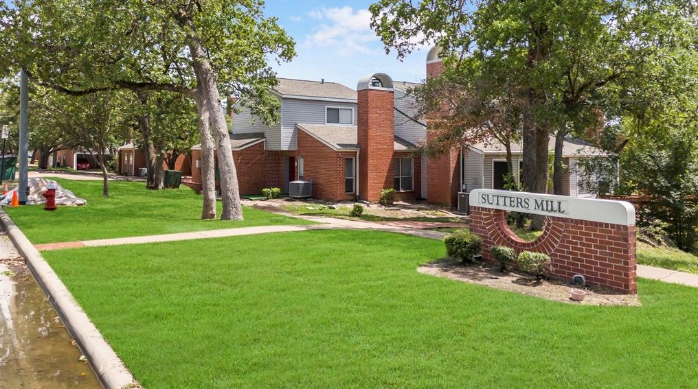 1500 Olympia Way, College Station, TX 77840-7506