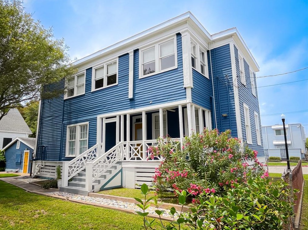 1101 Church St, Galveston, TX 77550