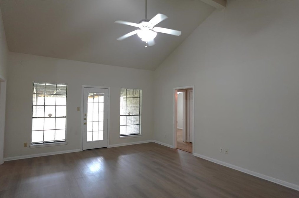 7935 Yellow Pine Dr, Houston, TX 77040