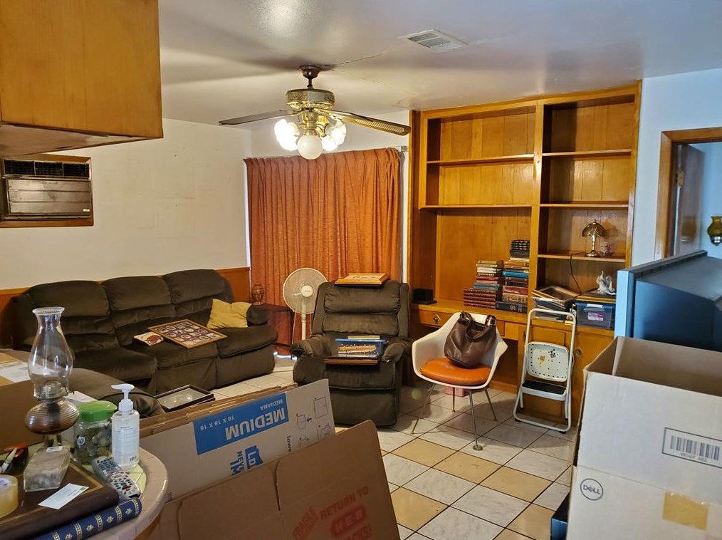 10434 Bretton Dr, Houston TX  77016-3222 exterior