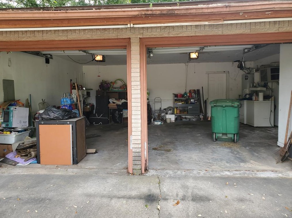 10434 Bretton Dr, Houston TX  77016-3222 exterior