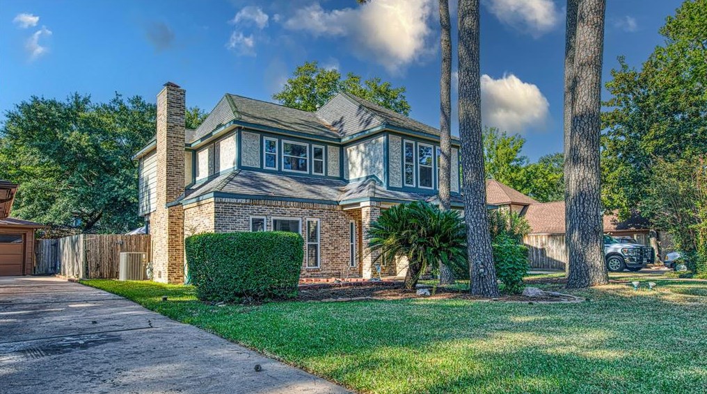 6614 Sutter Park Ln, Houston, TX 77066-3838