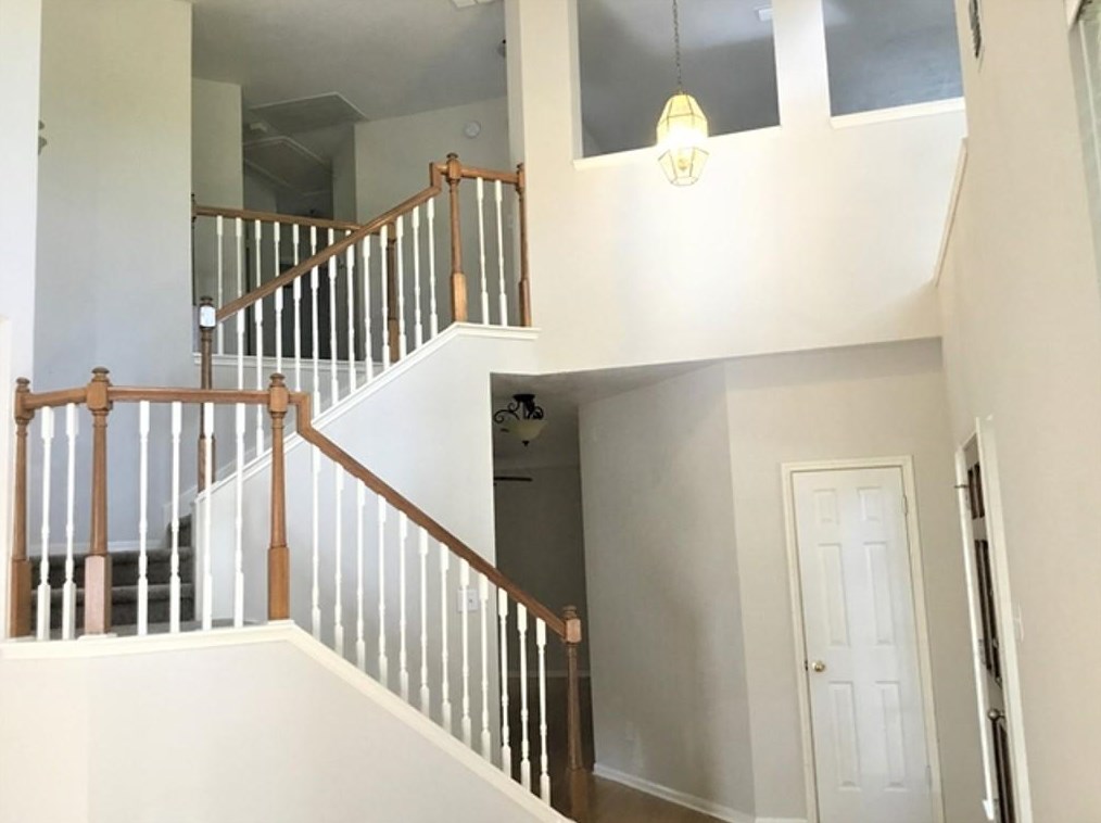 215 Harwood Dr, League City, TX 77573