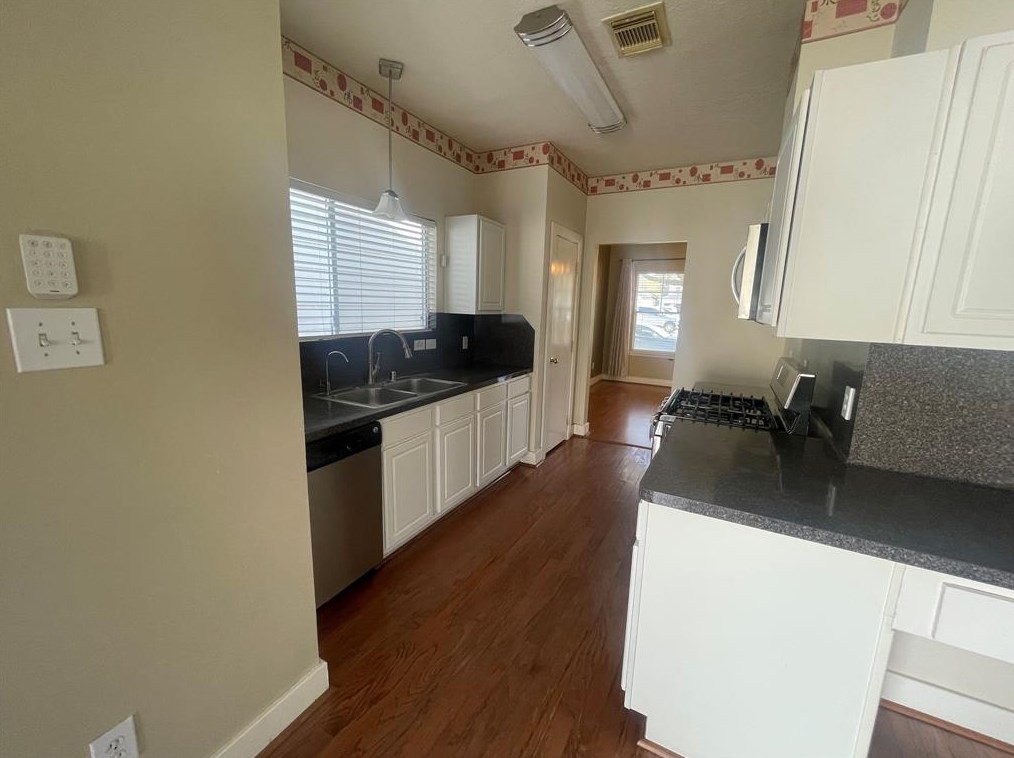10206 Farrell Dr, Houston, TX 77070