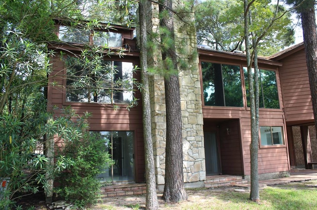30 Leisure Ln, Spring TX  77380-1322 exterior