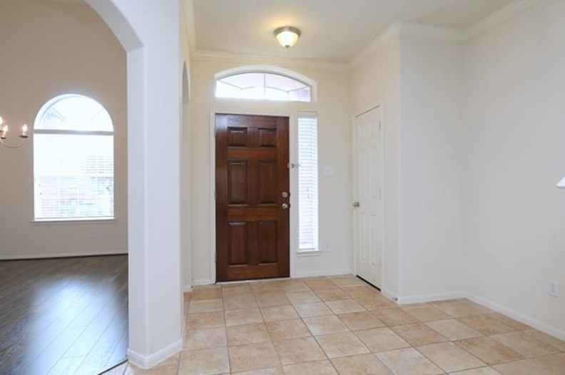 3010 Lemmingham Dr, Spring TX  77388-2570 exterior