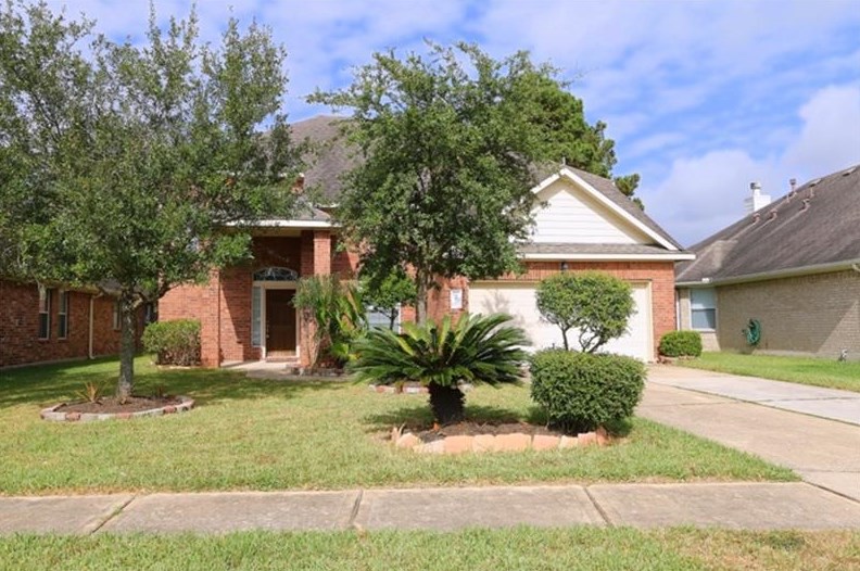 3010 Lemmingham Dr, Spring TX  77388-2570 exterior