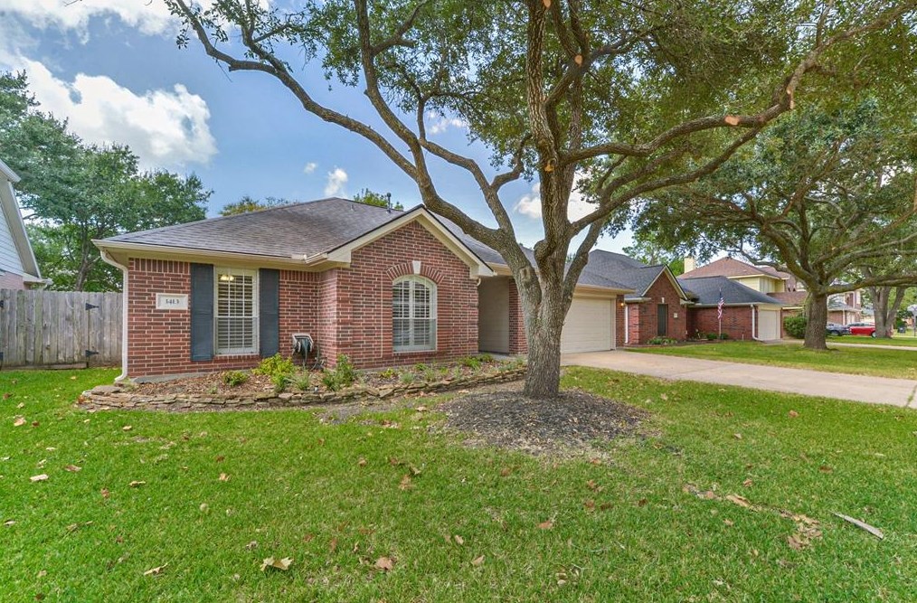 1413 Bob White Ave, Katy TX  77493-2145 exterior