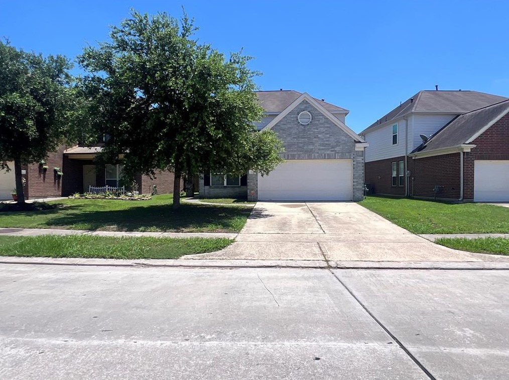 1627 Cold River Dr, Humble, TX 77396-4185