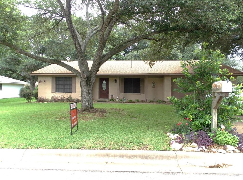 1403 Kevin Ln, Brenham, TX 77833