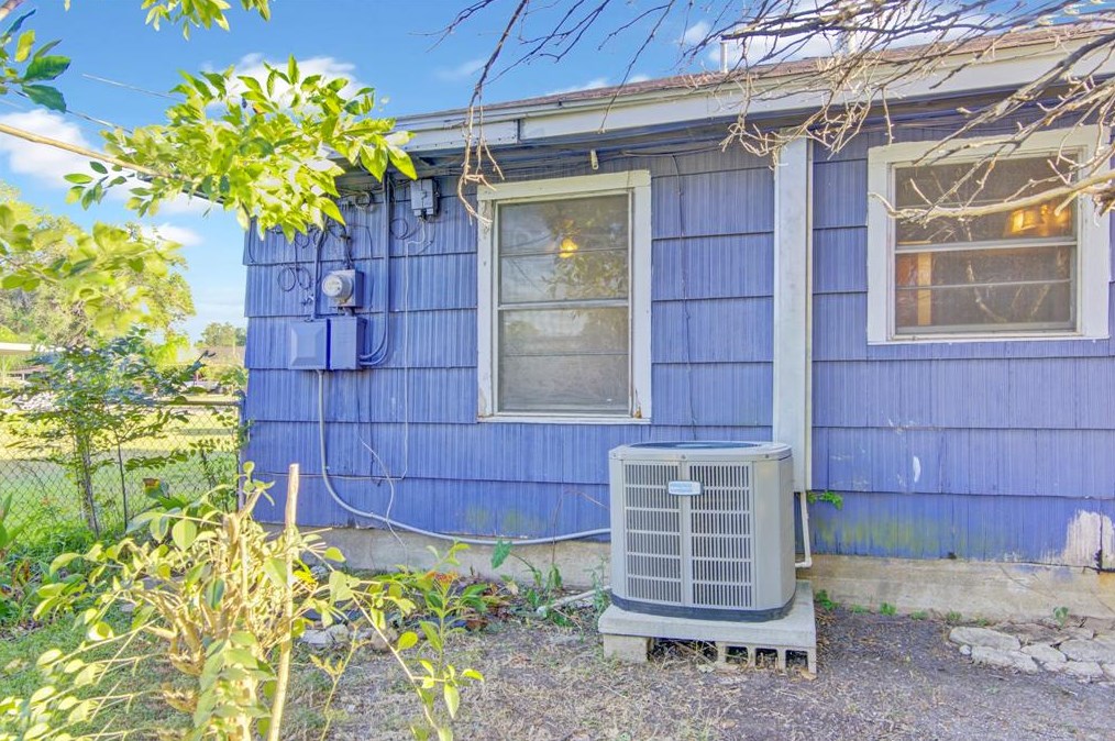 1203 Elton St, Houston TX  77034-1124 exterior