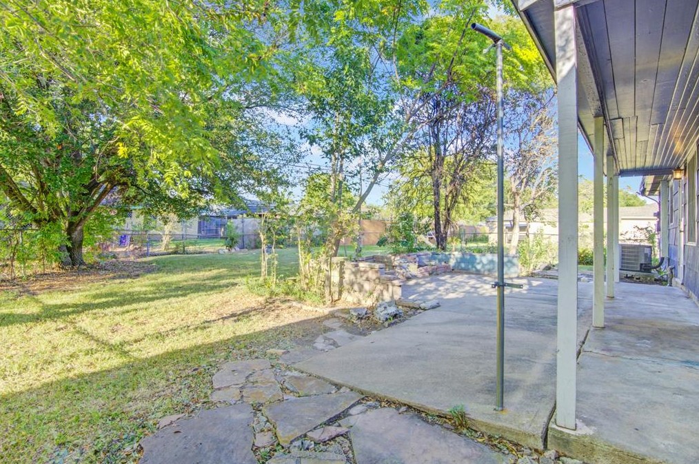 1203 Elton St, Houston TX  77034-1124 exterior
