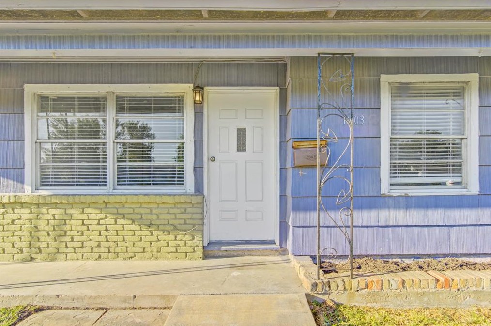 1203 Elton St, Houston TX  77034-1124 exterior