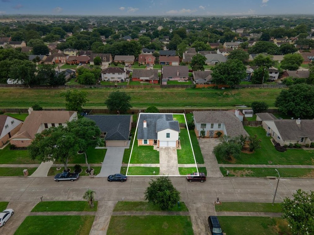 16602 Quail Briar Dr, Missouri City, TX 77489-5354