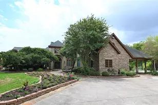 326 W Alkire Lake Dr, Sugar Land, TX 77478 - Photo 8