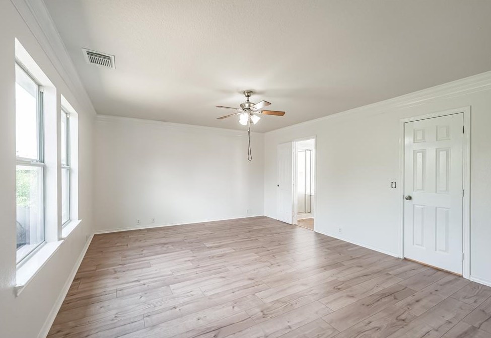 2111 Mountain Ranch Dr, Houston, TX 77049-3139