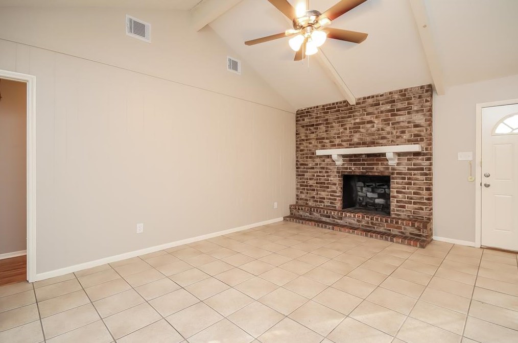 7023 Shady Arbor Ln, Houston TX  77040-4724 exterior