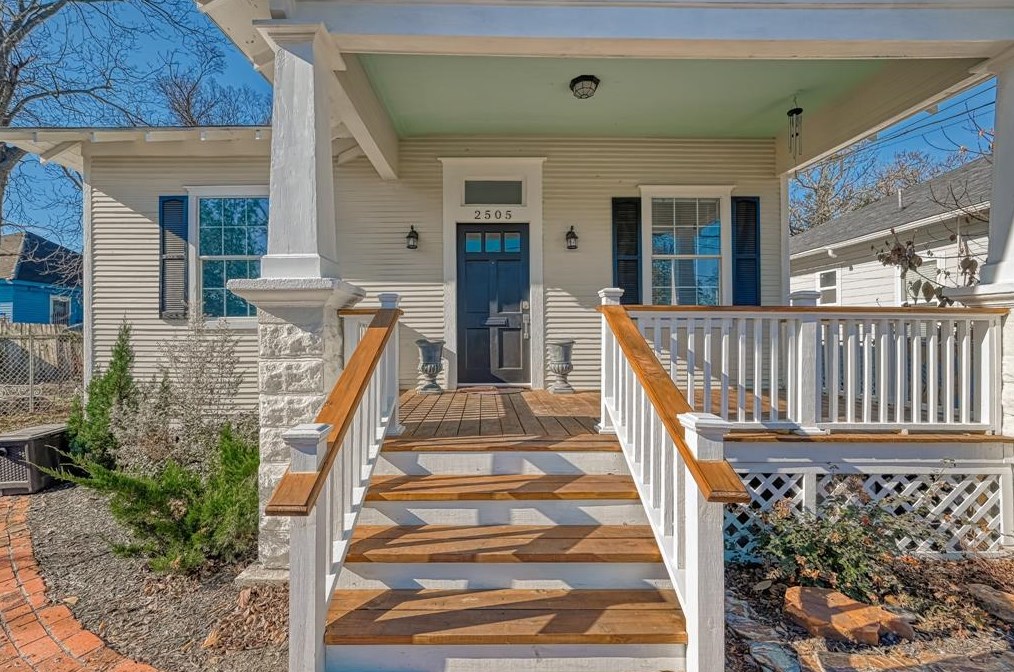 2505 Everett St, Houston TX  77009-6828 exterior