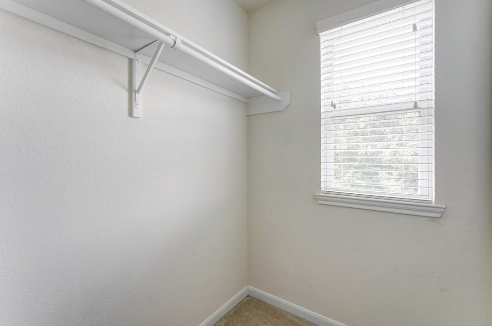 2542 Skyview Pt, Houston TX  77047-8120 exterior