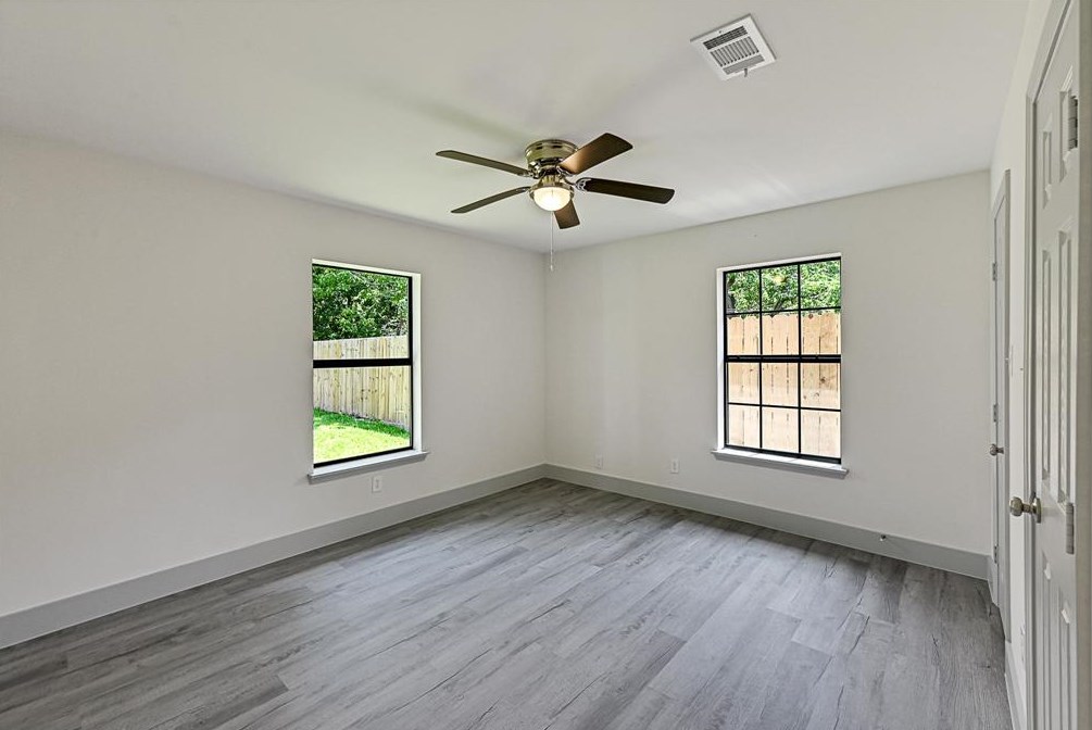 4917 Angleton St, Houston TX  77033-3821 exterior