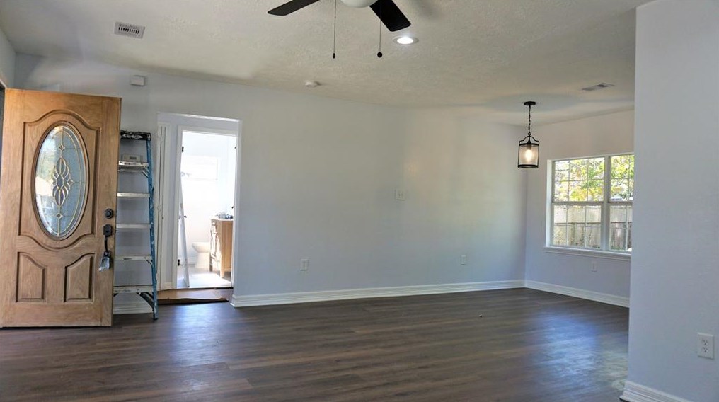 10413 Wolbrook, Houston TX  77016-3207 exterior