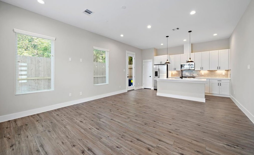 1076 Mansfield St, Houston TX  77091-4014 exterior