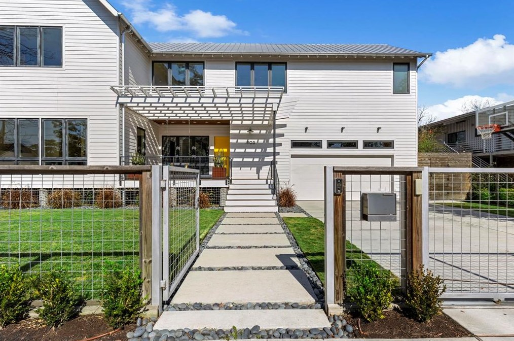 1903 W 14th St, Houston, TX 77008