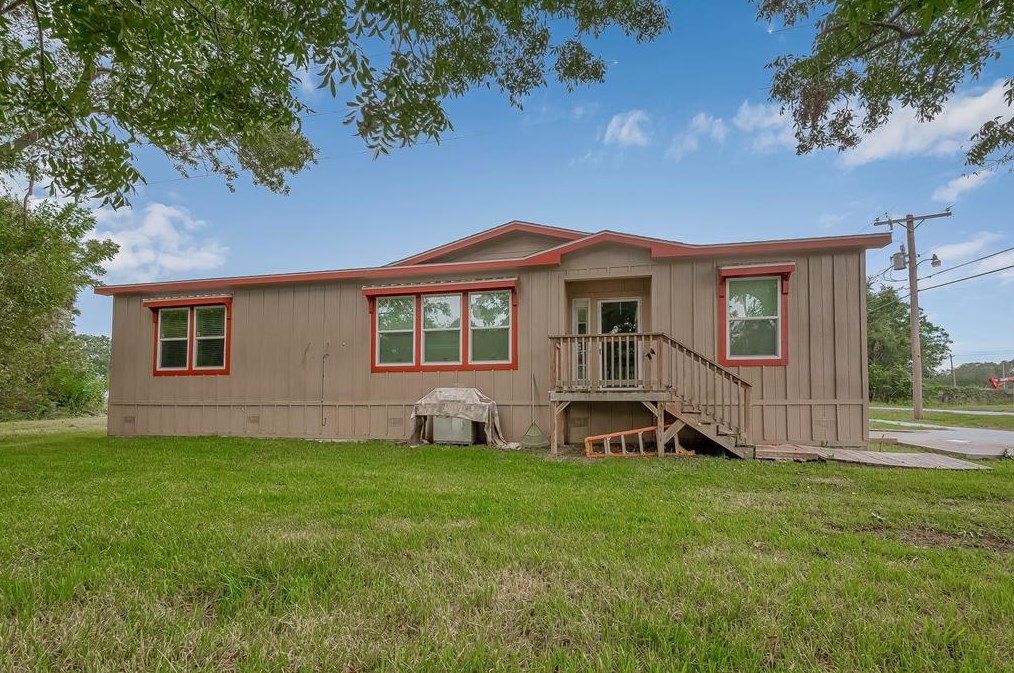 1401 Newman St, Alvin, TX 77511