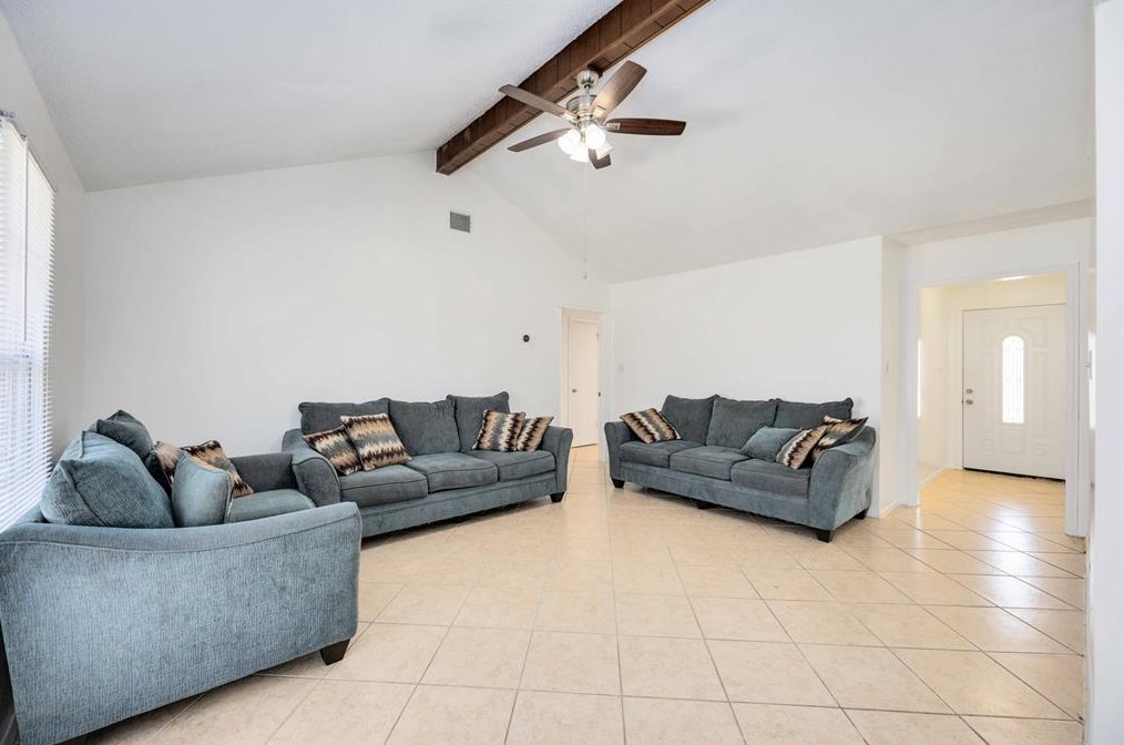 1818 Oaklawn St, Sugar Land TX  77498-2234 exterior