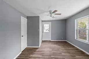 918 Martin Luther King Dr, Huntsville, TX 77320 - Photo 6